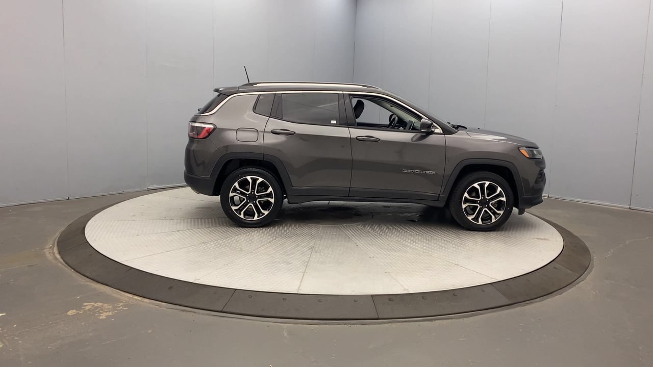 Used 2022 Jeep Compass Limited AWD/4WD image 6