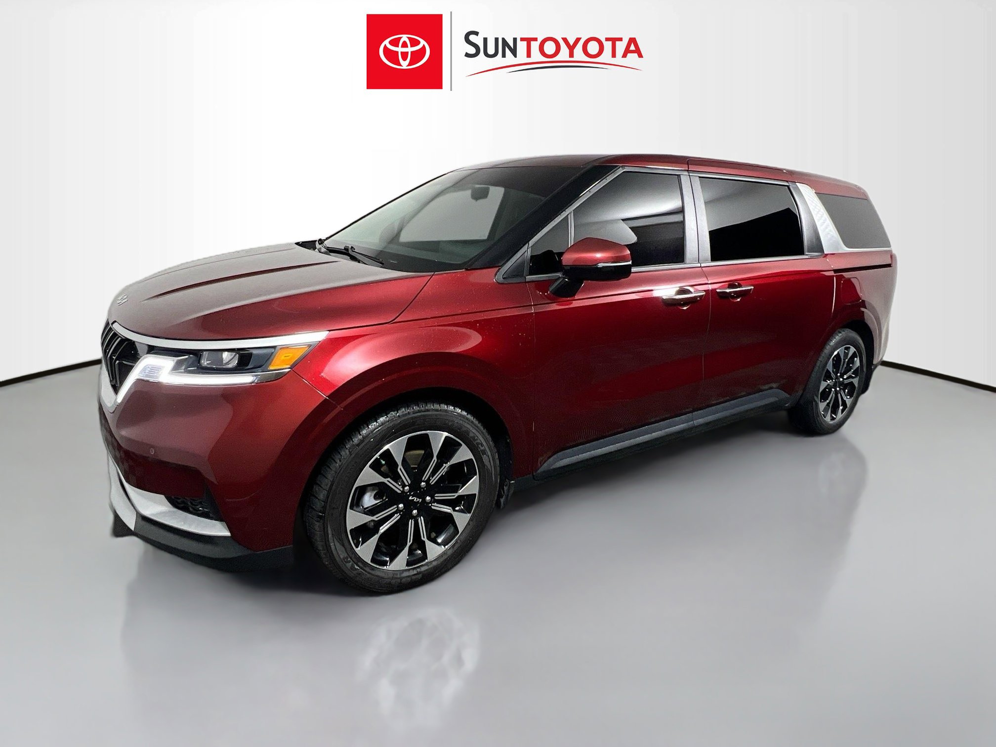 Used 2024 Kia Carnival EX image 9