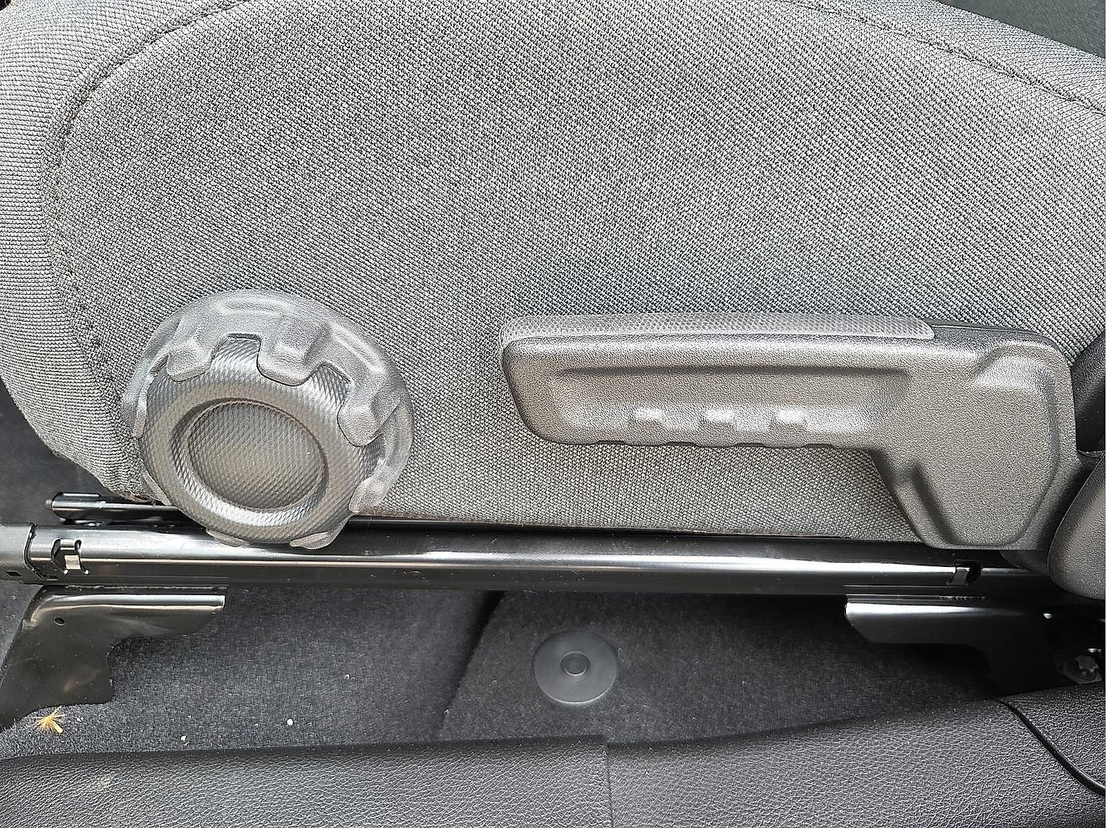 New 2025 Jeep Gladiator Sport image 15