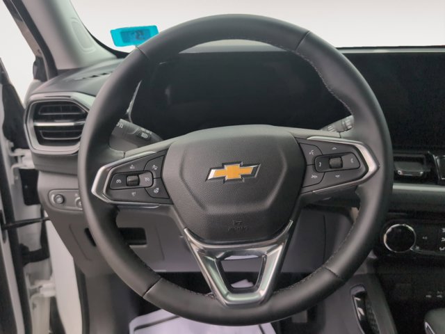 Used 2025 Chevrolet TrailBlazer LT w/ LT Cold Weather Package AWD/4WD image 12