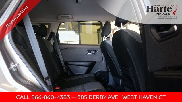 Used 2023 Nissan Rogue SV image 46