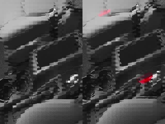 Used 2017 Nissan NV200 S image 16