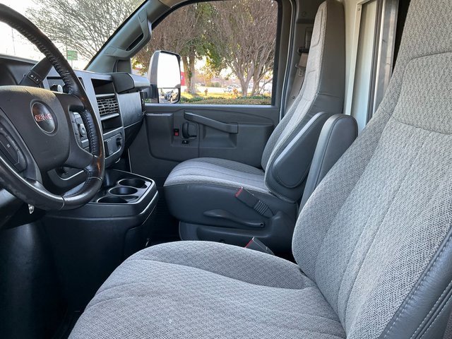 Used 2022 GMC Savana 3500 w/ Power Convenience Package image 5
