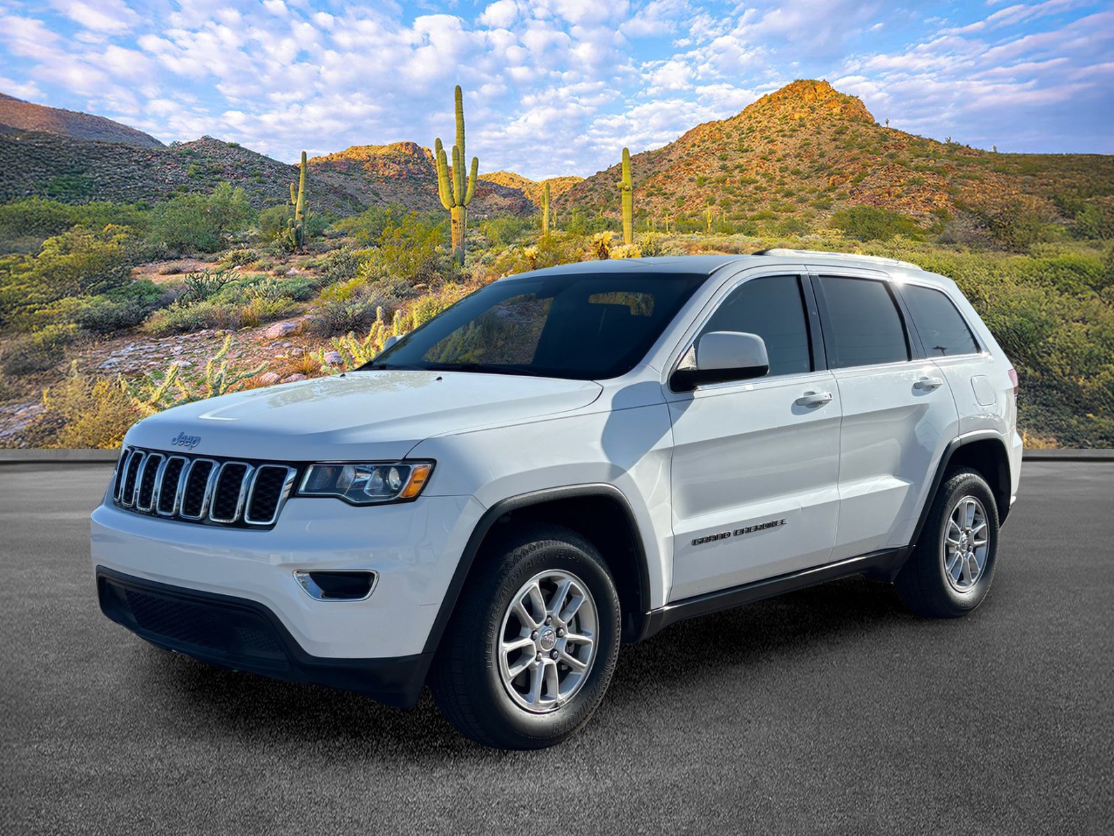 Used 2020 Jeep Grand Cherokee Laredo RWD image 7
