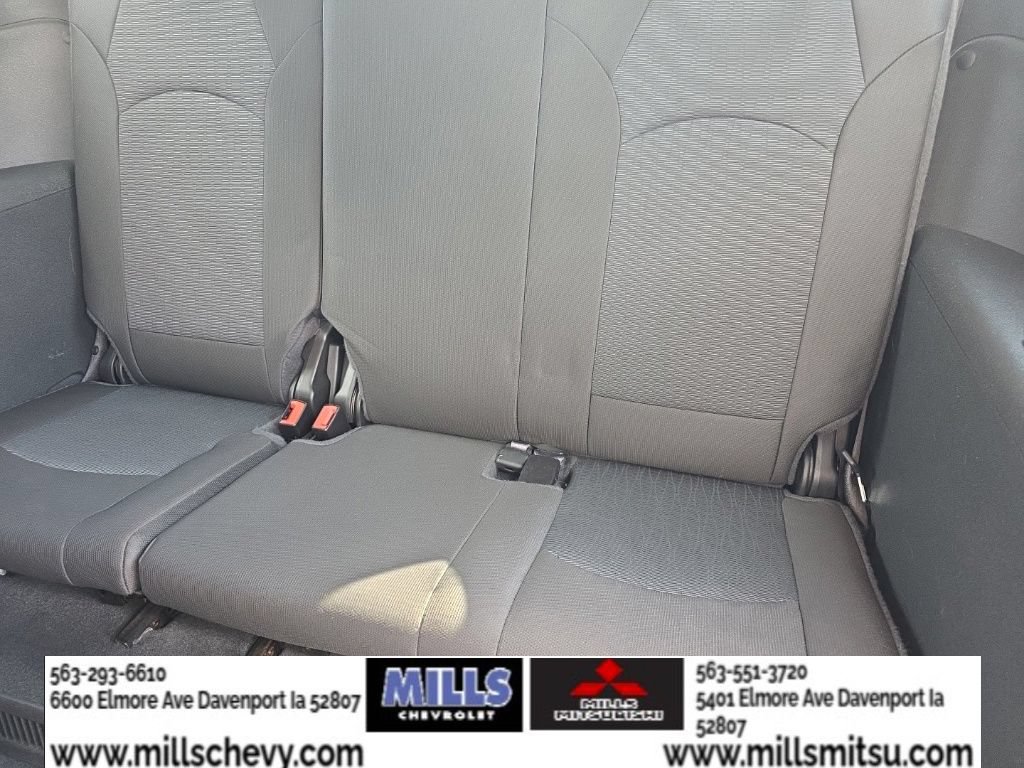 Used 2017 Chevrolet Traverse LT FWD image 17