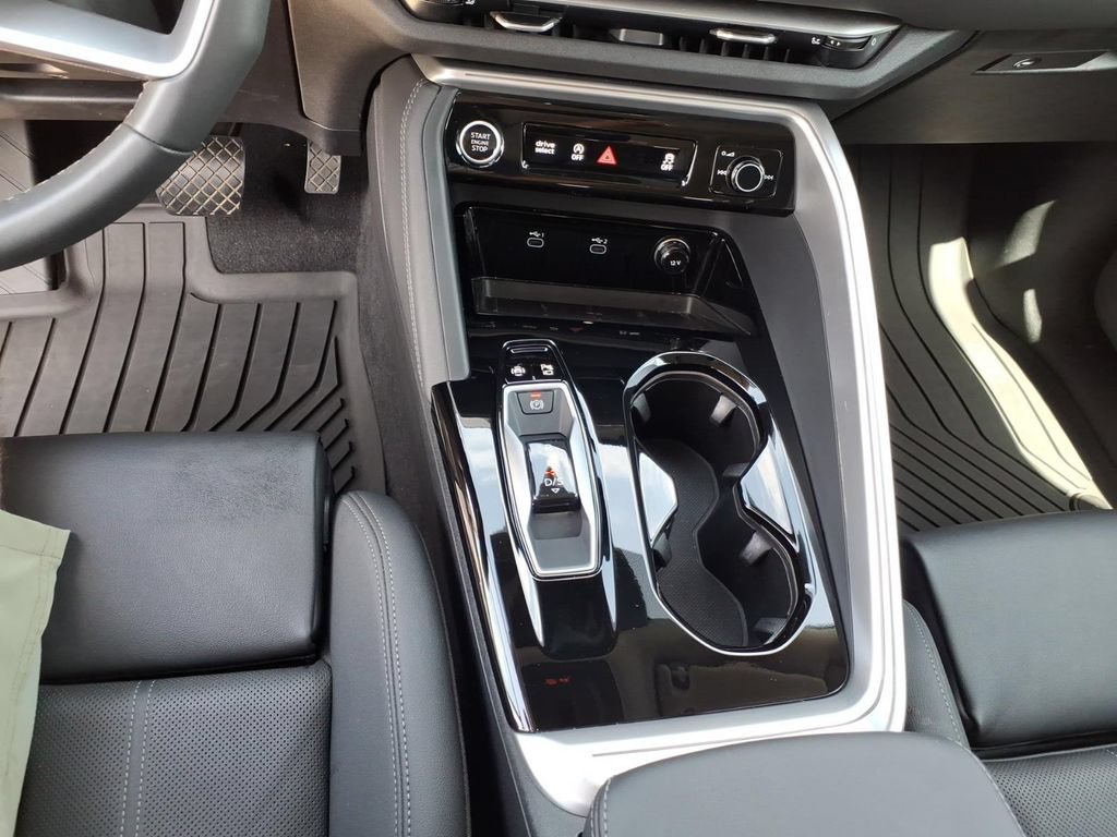 Used 2025 Audi Q5 Premium w/ Premium Plus AWD/4WD image 23