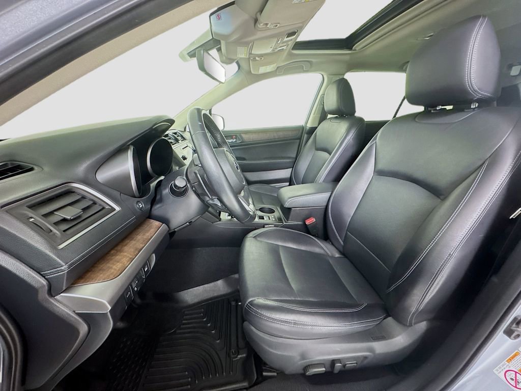 Used 2018 Subaru Outback 2.5i Limited AWD/4WD image 11