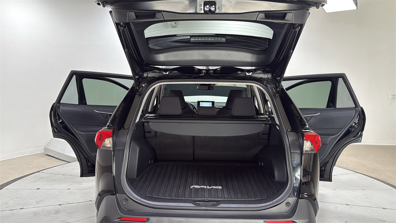Certified 2025 Toyota RAV4 LE image 16