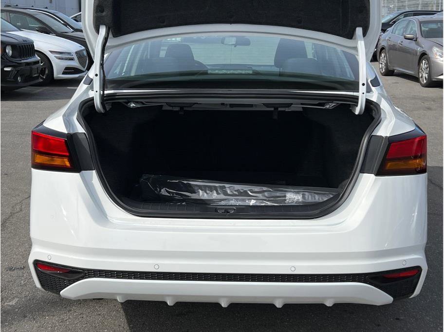 Used 2025 Nissan Altima 2.5 S FWD image 4