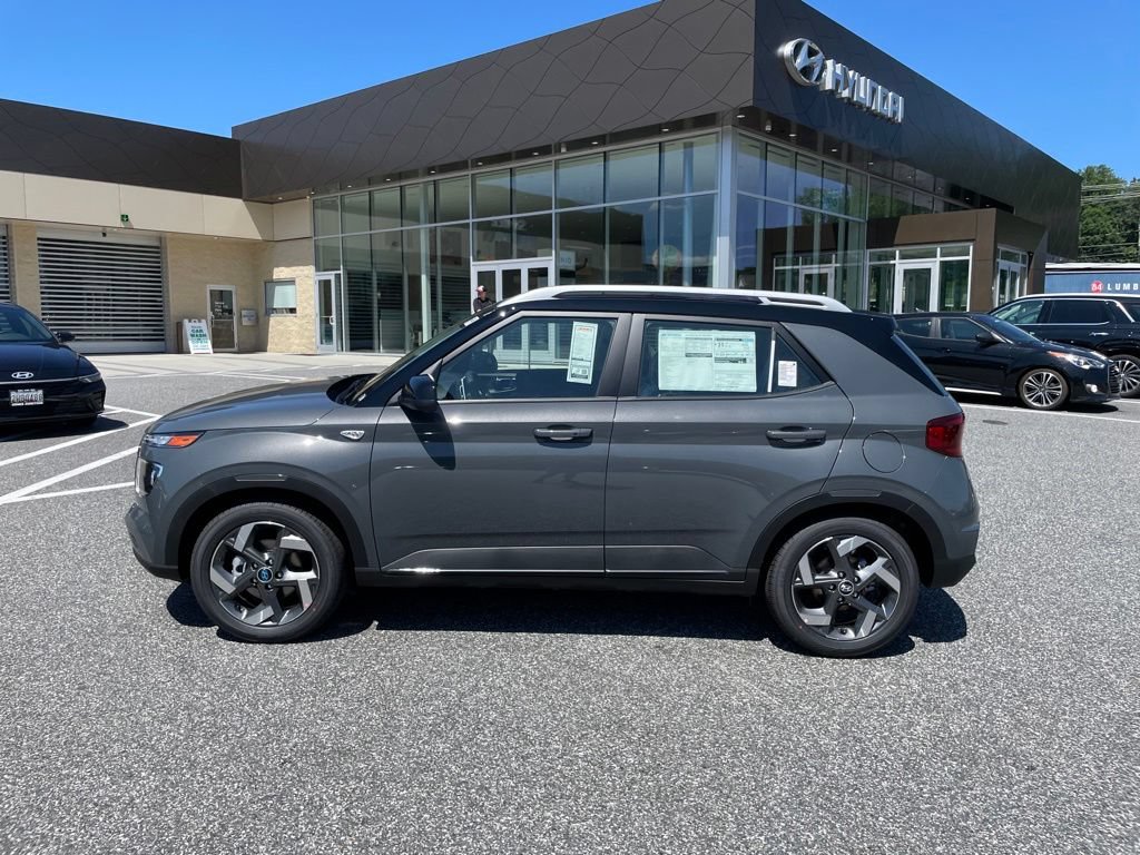 New 2026 Hyundai Venue SEL FWD image 4