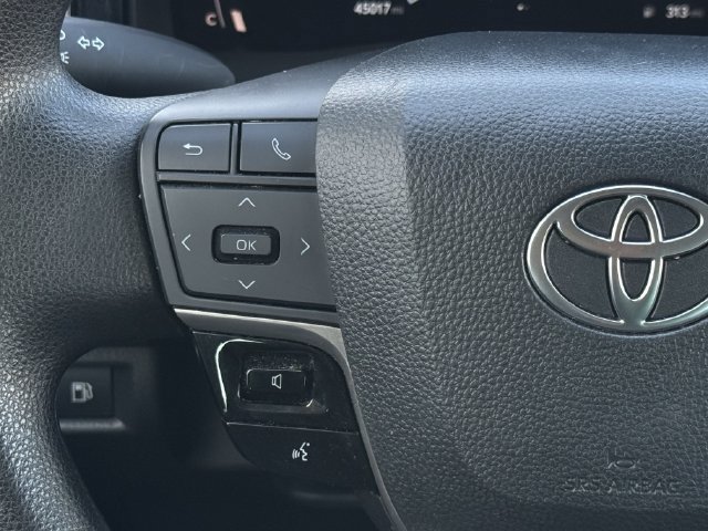 Used 2025 Toyota Camry LE FWD image 14