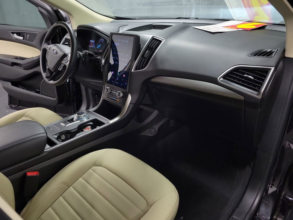Used 2024 Ford Edge SE image 23
