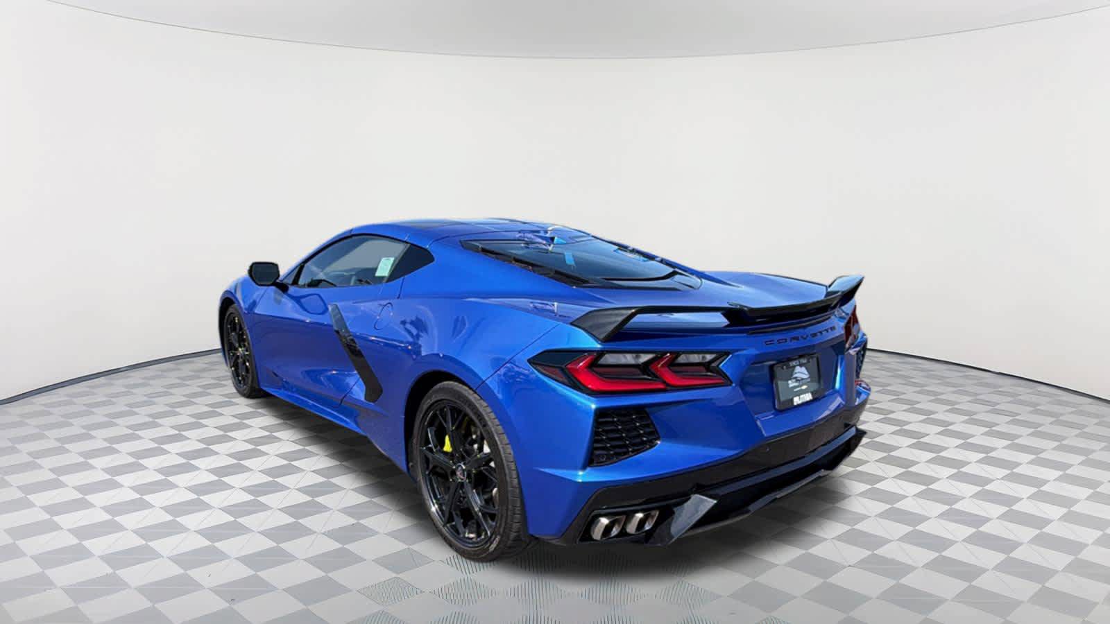 Used 2021 Chevrolet Corvette Stingray Premium Cpe w/ Z51 Performance Package RWD image 7