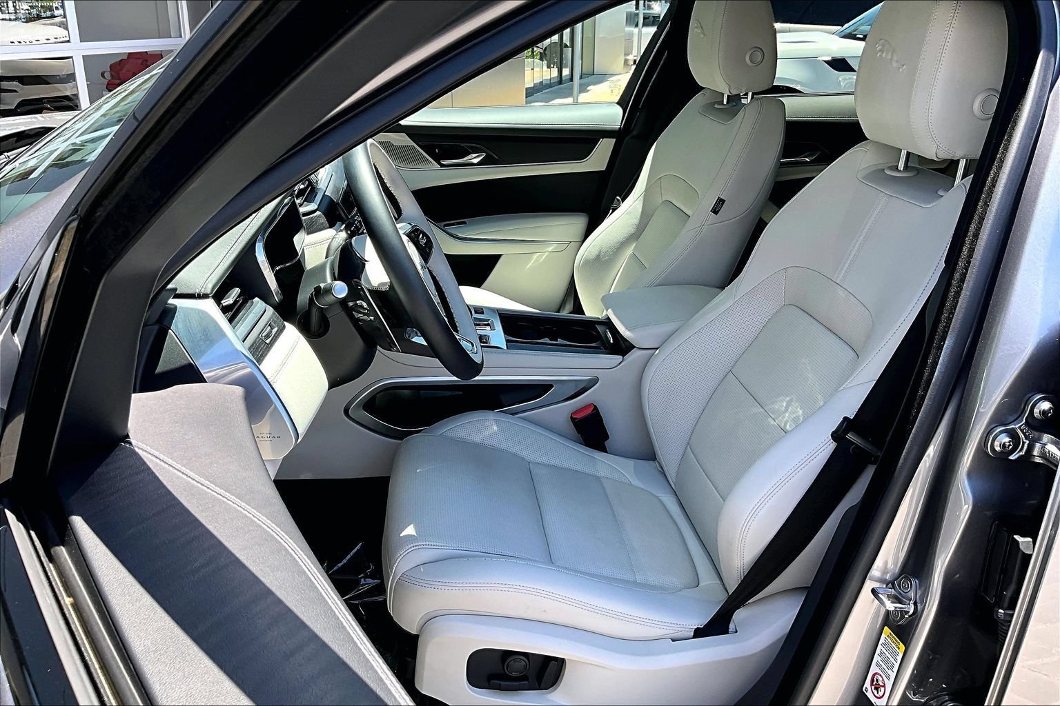 Used 2026 Jaguar F-PACE R-Dynamic S AWD/4WD image 25