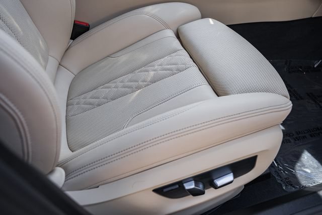 Used 2023 BMW 530i xDrive w/ Convenience Package AWD/4WD image 37