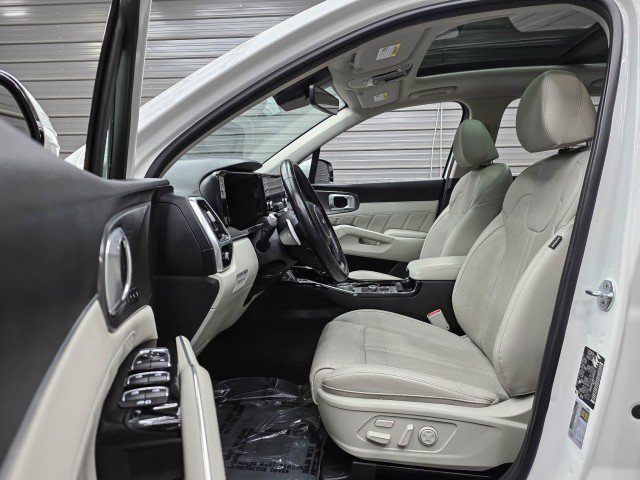 Used 2022 Kia Sorento SX Prestige w/ Panoramic Sunroof Package AWD/4WD image 13
