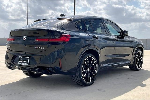 Used 2023 BMW X4 M40i w/ Premium Package image 2