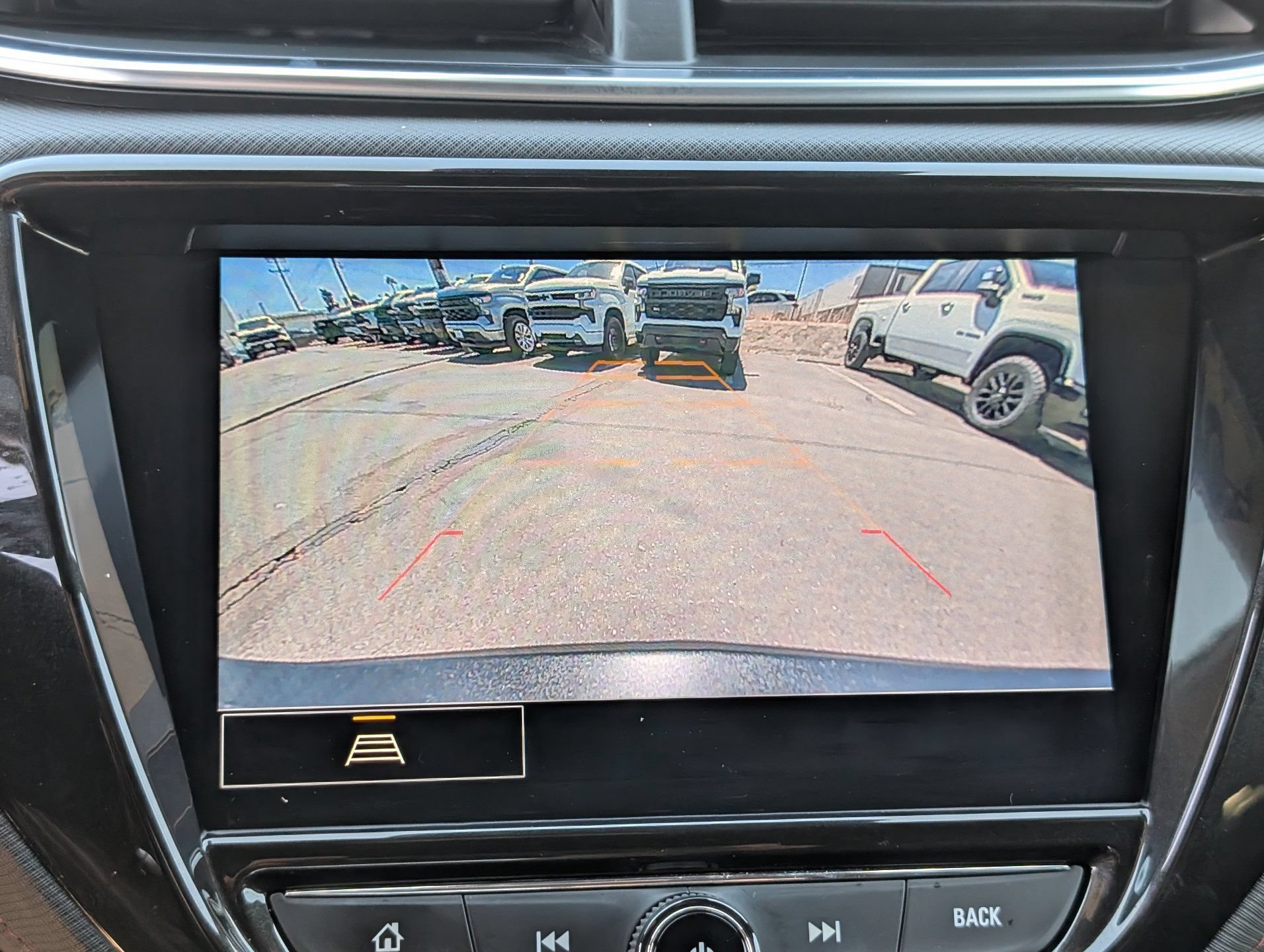 Certified 2022 Chevrolet TrailBlazer RS w/ Technology Package FWD image 23