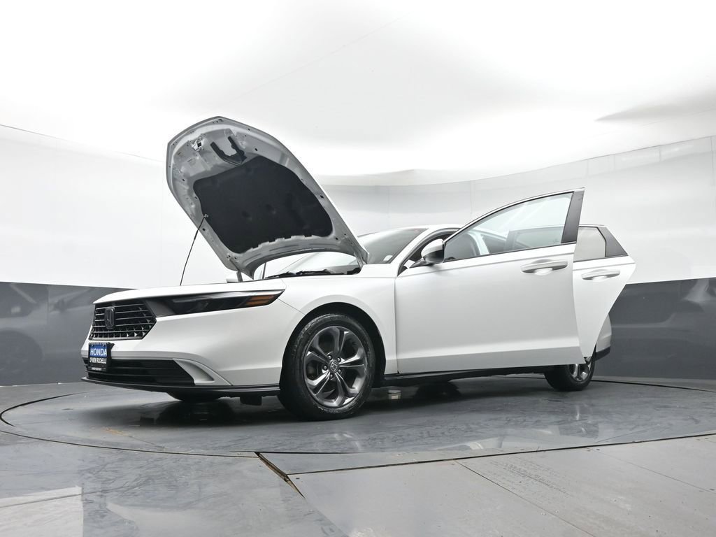 Certified 2023 Honda Accord EX image 42