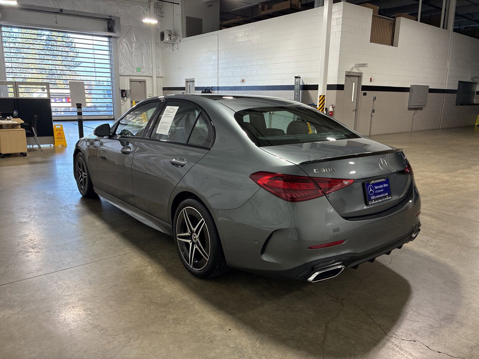 Used 2024 Mercedes-Benz C 300 4MATIC Sedan image 4