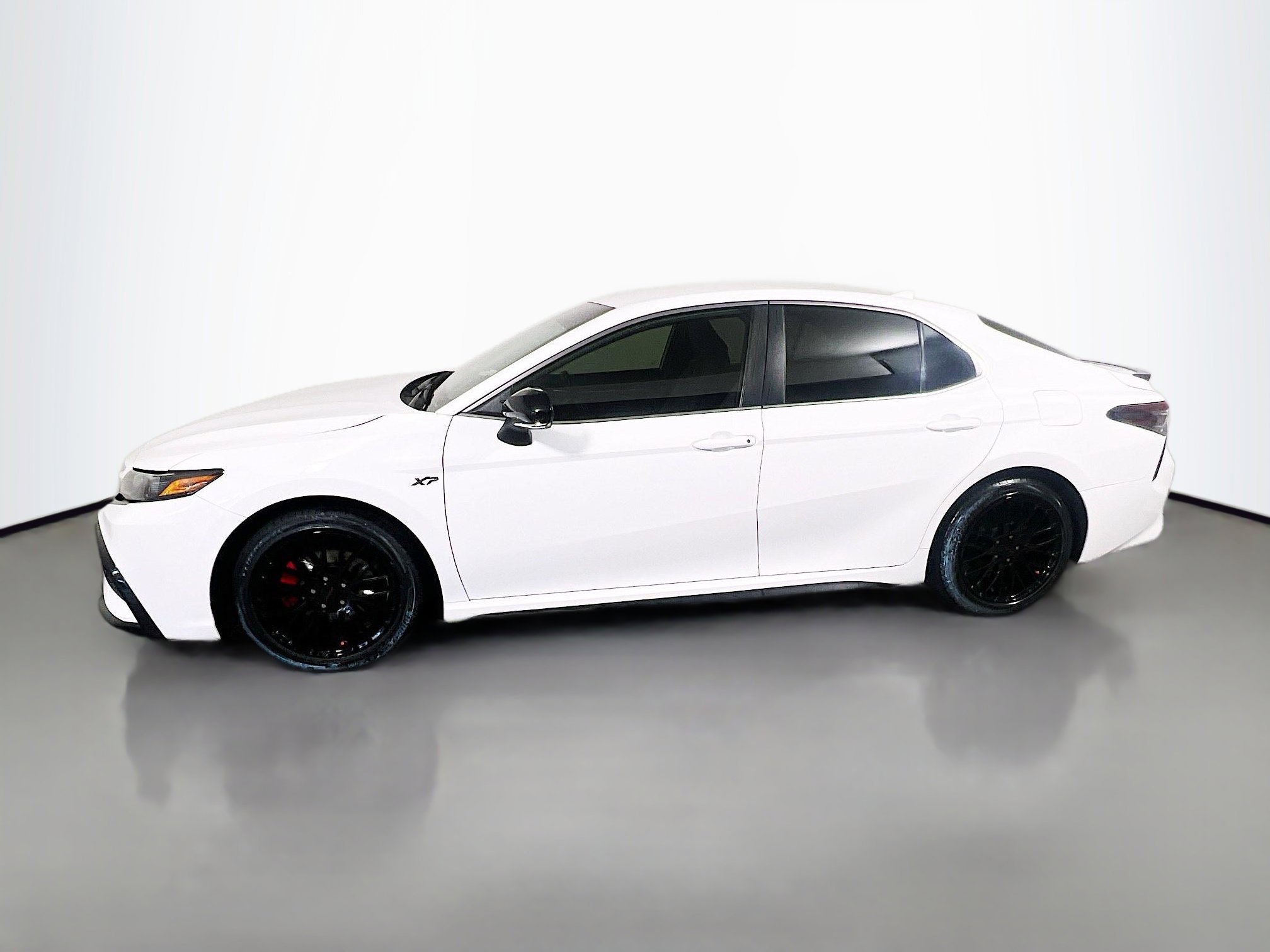 Used 2024 Toyota Camry SE FWD image 9