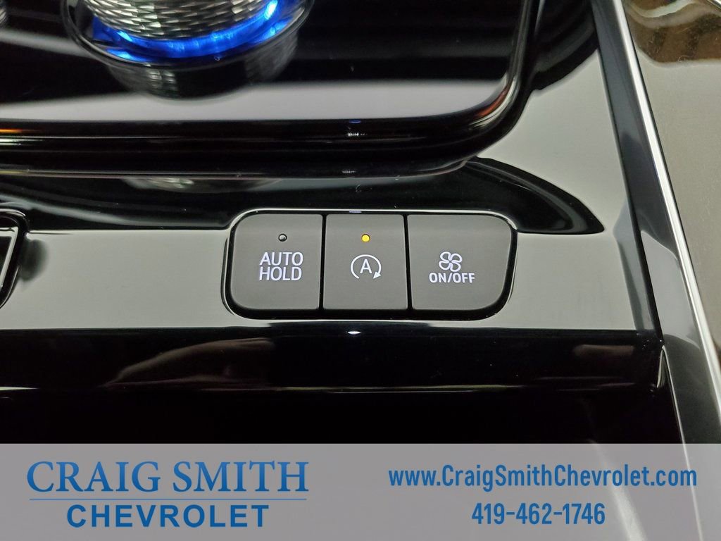 Used 2025 Cadillac Escalade Sport Platinum w/ LPO, ONYX Package image 32