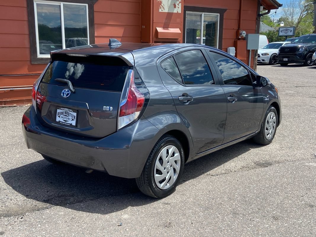 Used 2016 Toyota Prius C Two FWD image 3