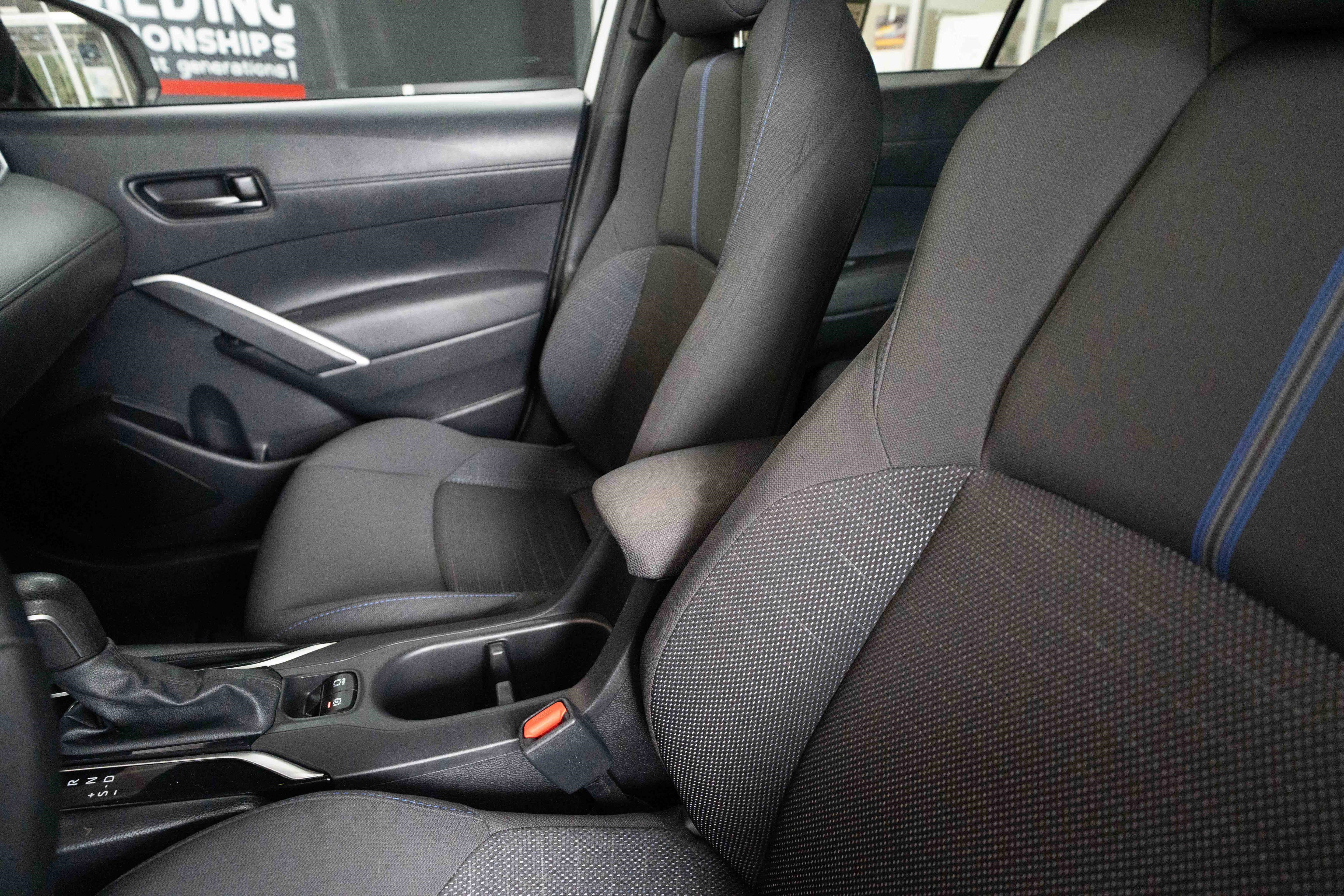 Used 2024 Toyota Corolla Cross AWD Hybrid image 10