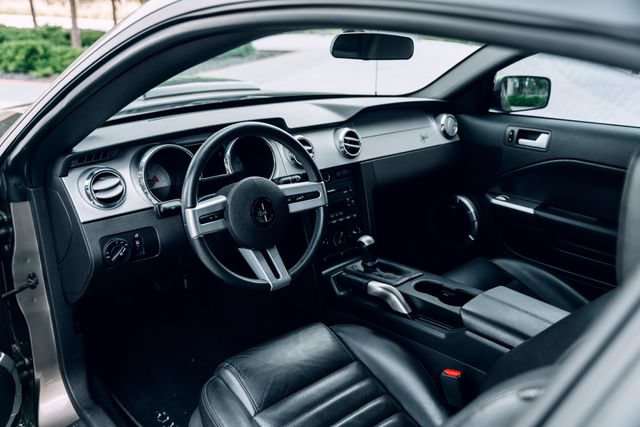 Used 2005 Ford Mustang GT RWD image 26