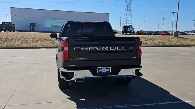Used 2021 Chevrolet Silverado 1500 LTZ w/ LTZ Premium Package image 7