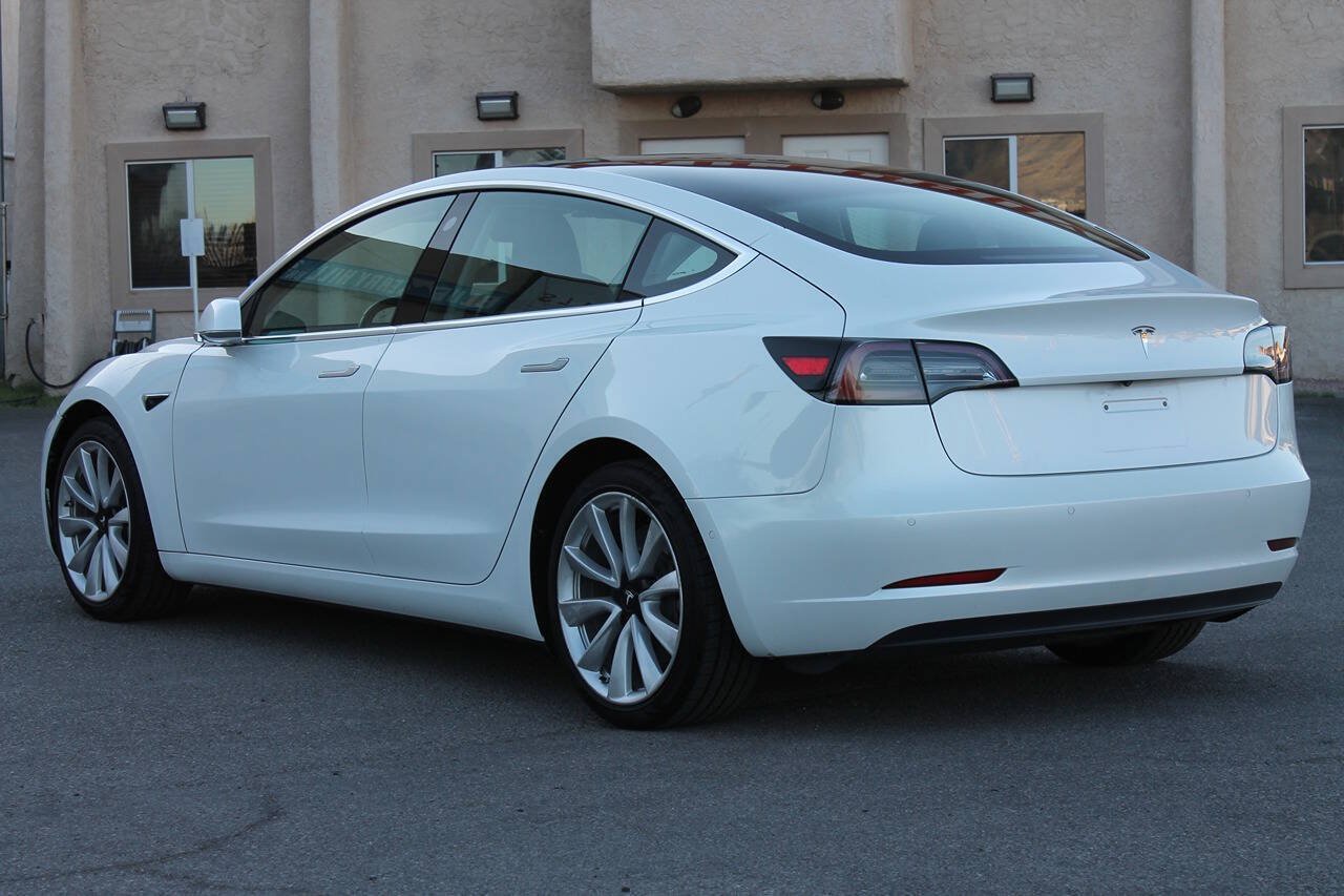 Used 2020 Tesla Model 3 Standard Range Plus RWD image 5