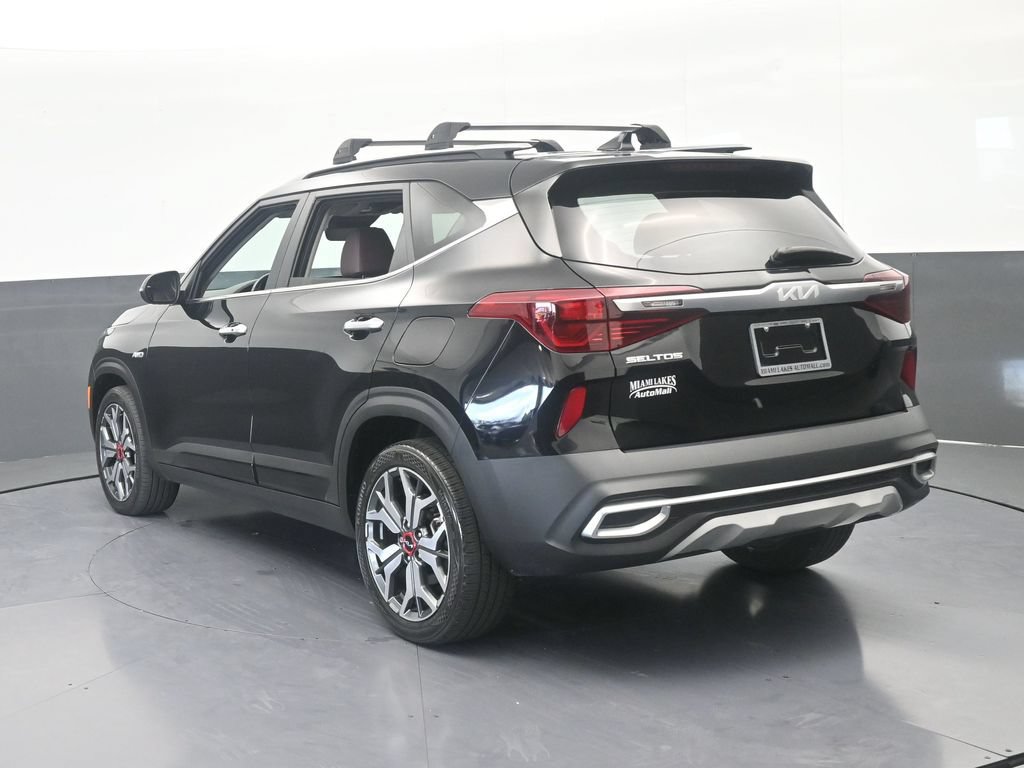 Used 2023 Kia Seltos SX w/ SX Sunroof Package AWD/4WD image 4