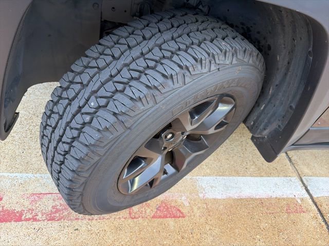 Used 2015 Jeep Cherokee Trailhawk w/ Comfort/Convenience Group image 8