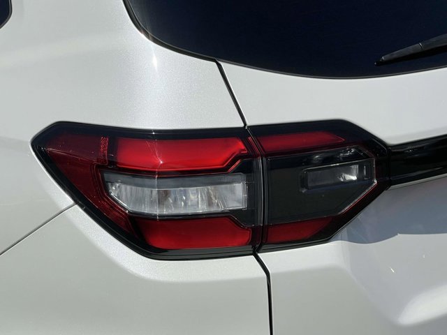 Used 2023 Honda Pilot Elite image 8