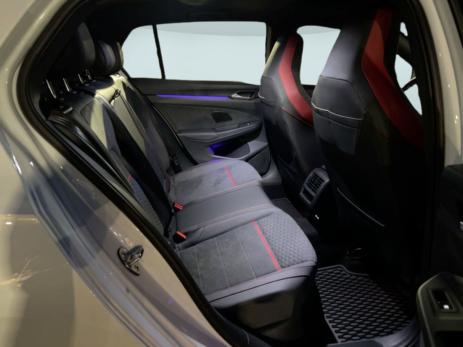 New 2025 Volkswagen Golf SE image 26