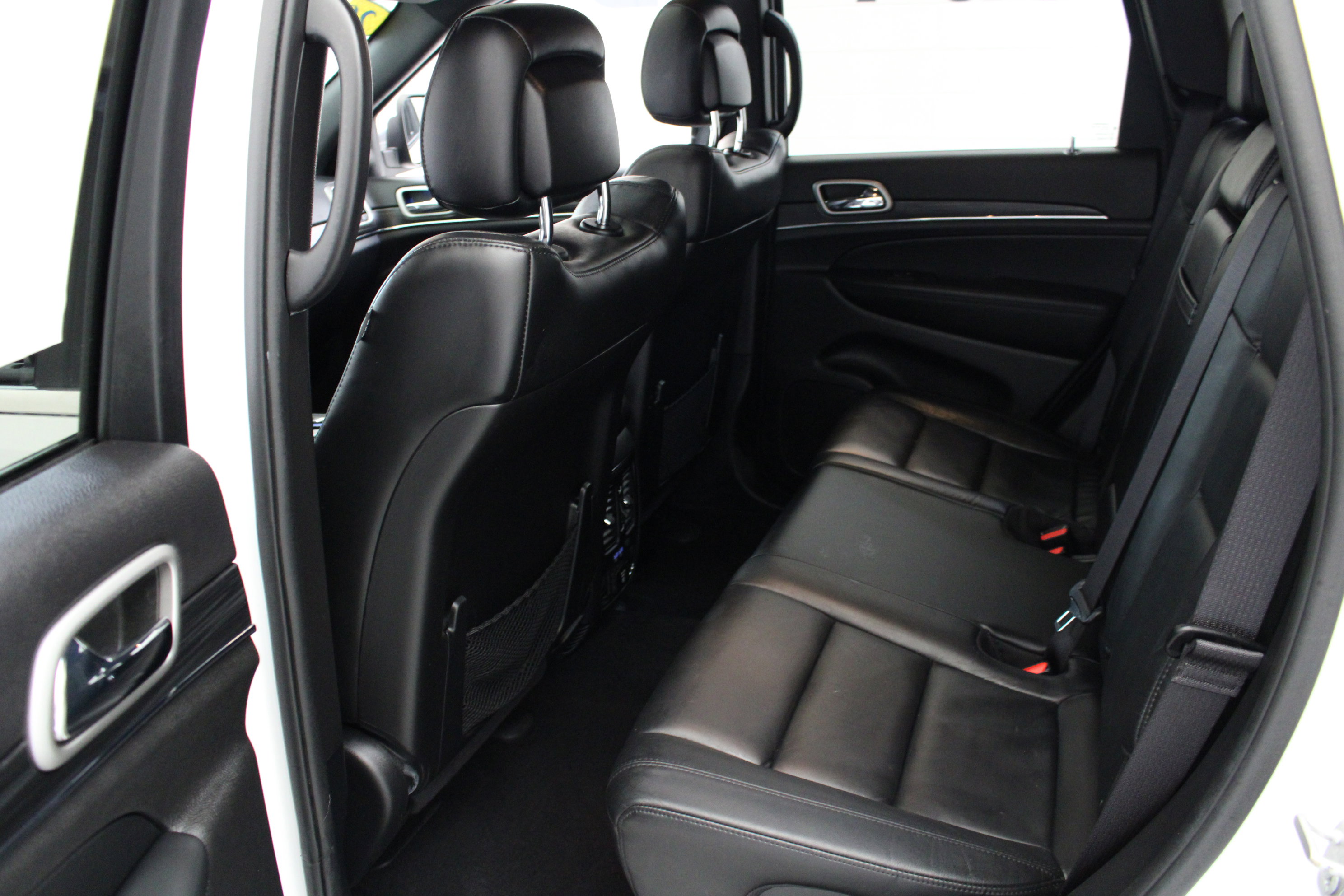 Used 2021 Jeep Grand Cherokee Limited w/ Trailer Tow Group IV image 27