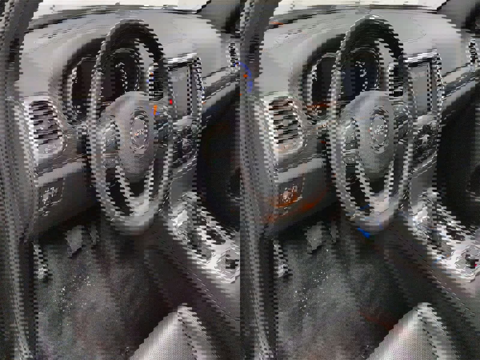 Used 2018 Jeep Grand Cherokee Overland image 10