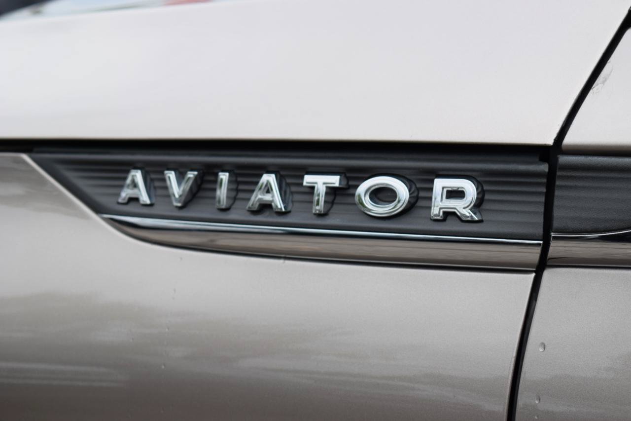 Used 2020 Lincoln Aviator Reserve w/ Equipment Group 202A AWD/4WD image 13