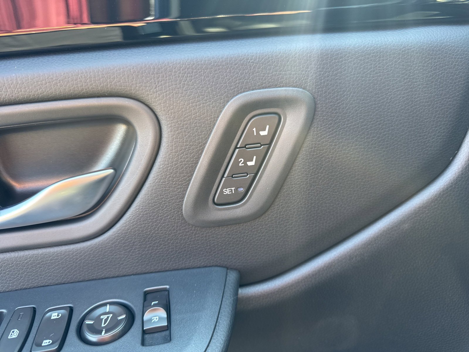 New 2025 Honda Pilot EX-L image 13