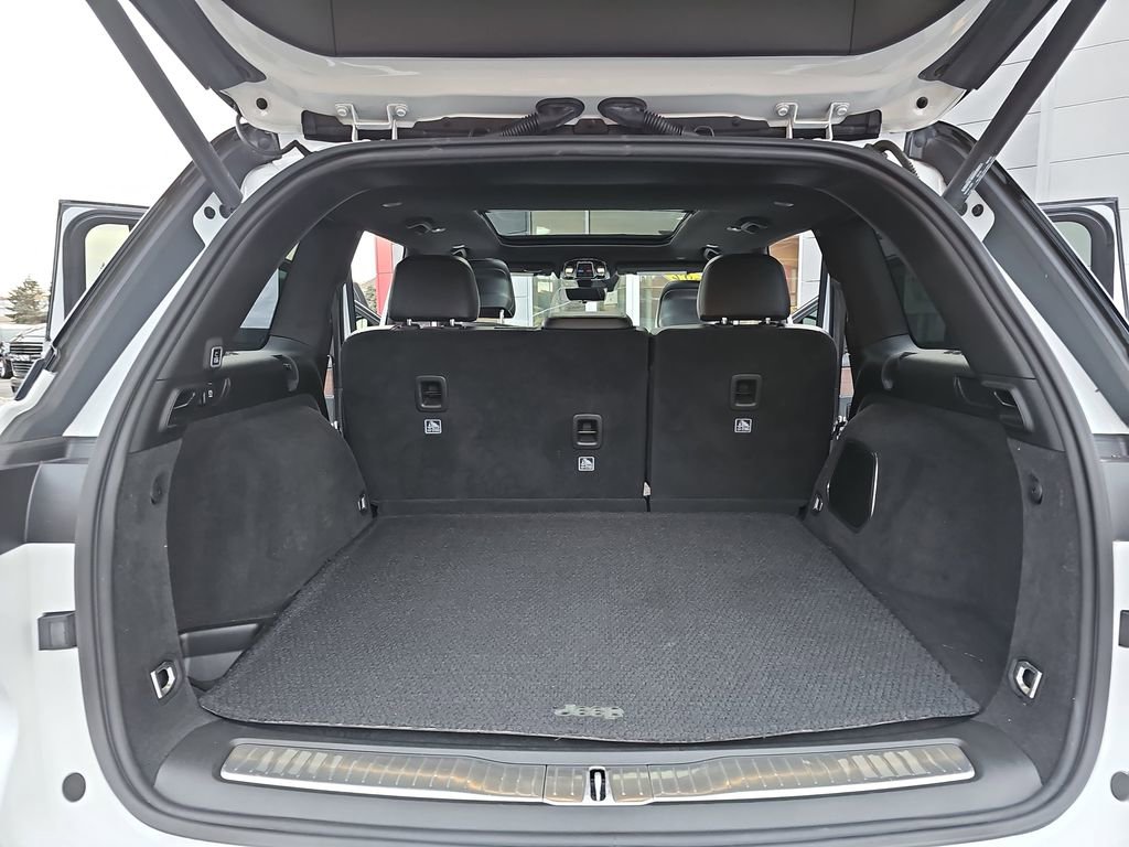 Certified 2022 Jeep Grand Cherokee Summit w/ Adv Protech Group IV image 12