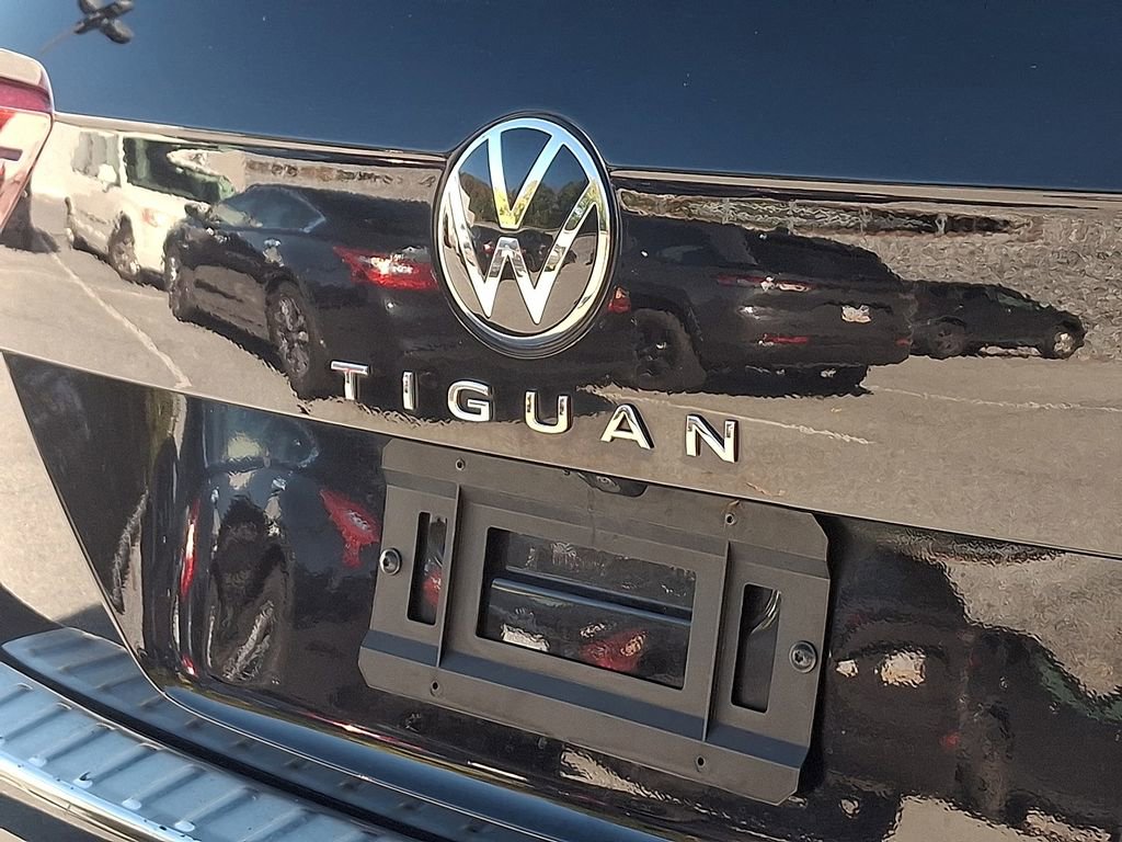 Used 2022 Volkswagen Tiguan SE AWD/4WD image 30