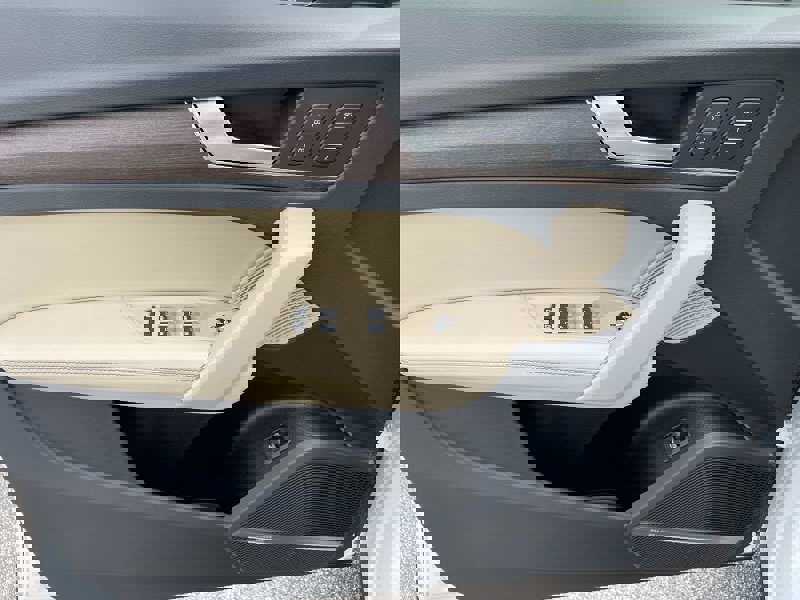 Used 2024 Audi Q5 2.0T Premium Plus image 17