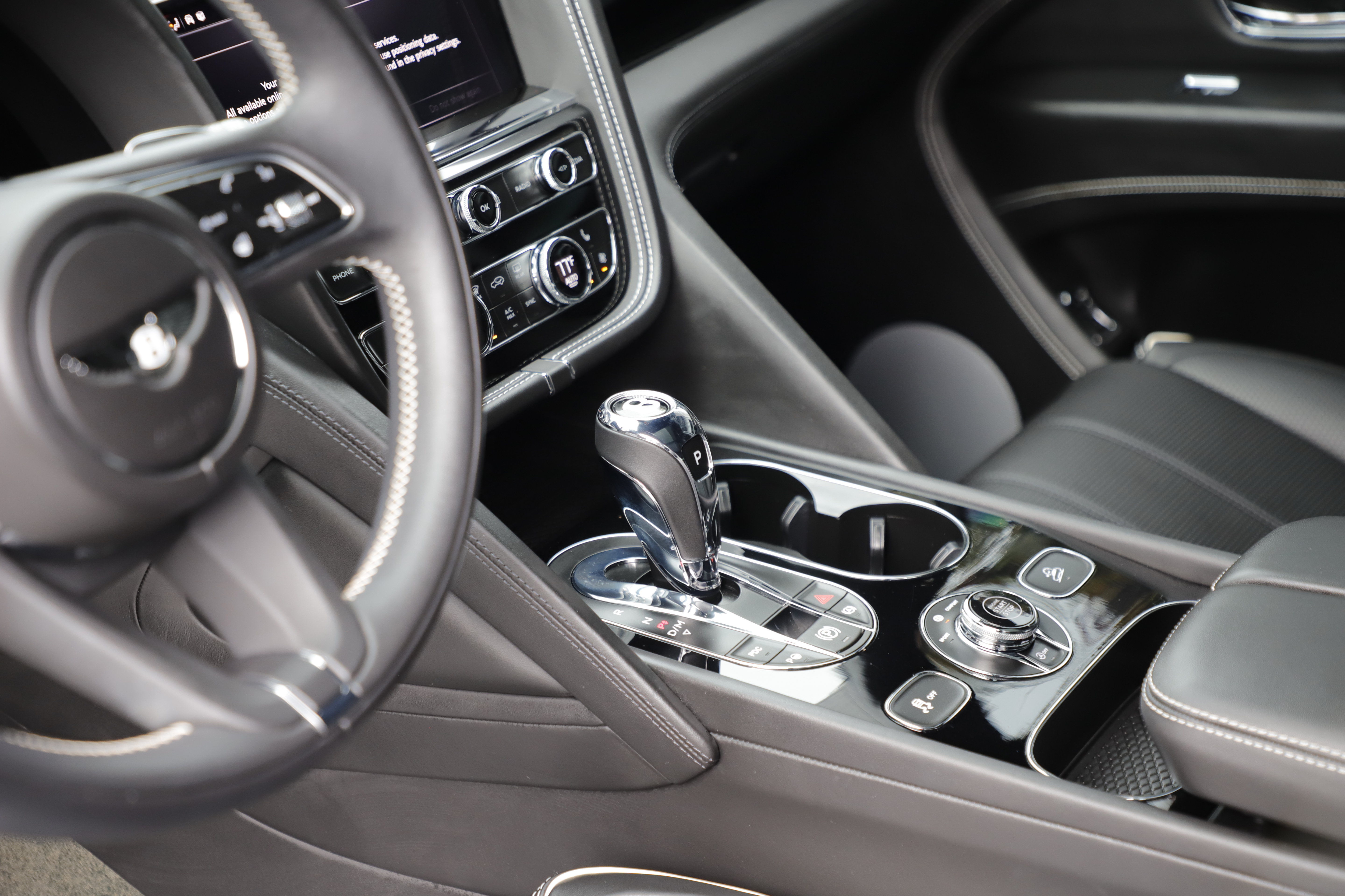 Used 2022 Bentley Bentayga AWD/4WD image 20
