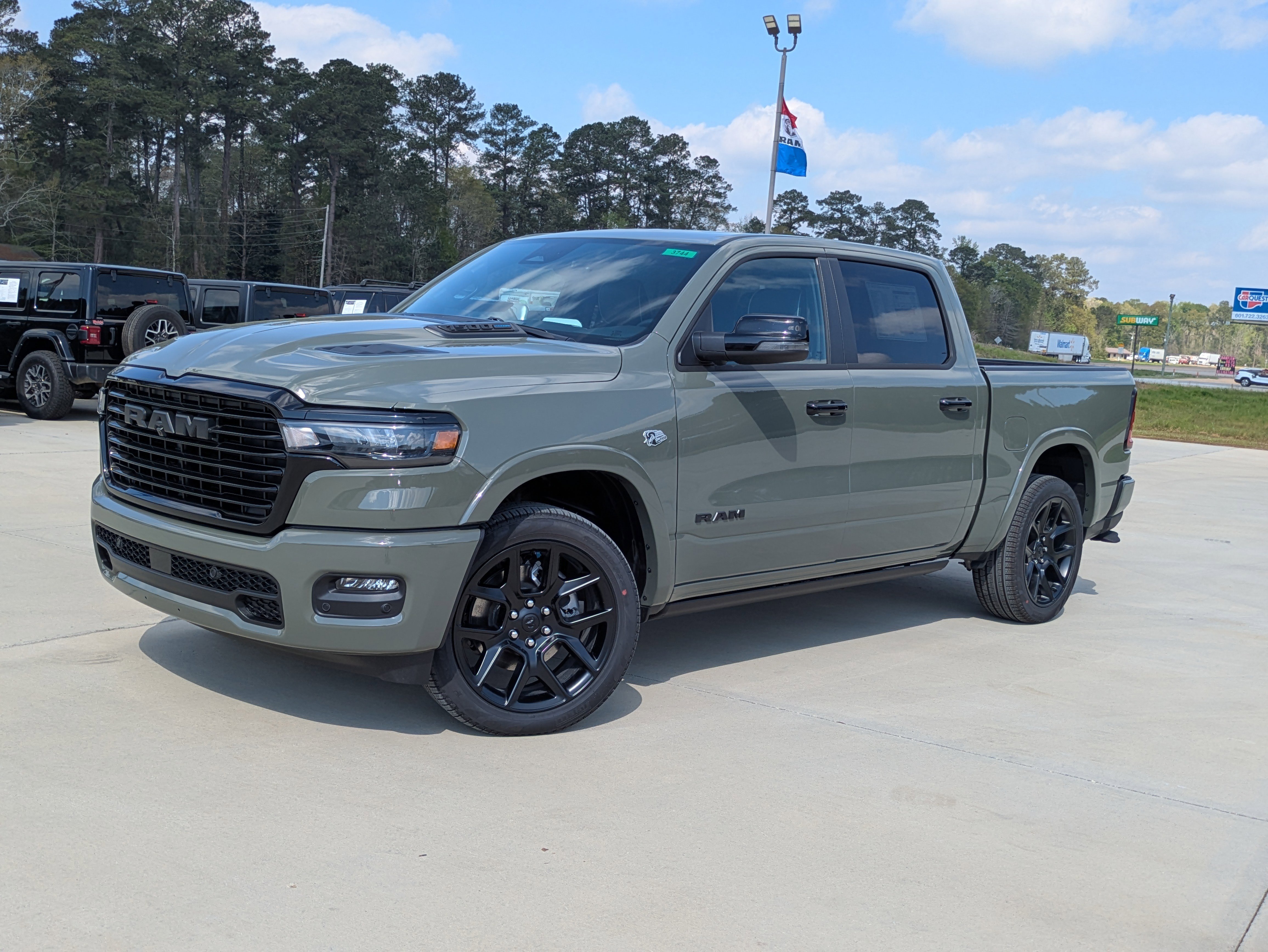 New 2026 RAM 1500 Laramie AWD/4WD image 4