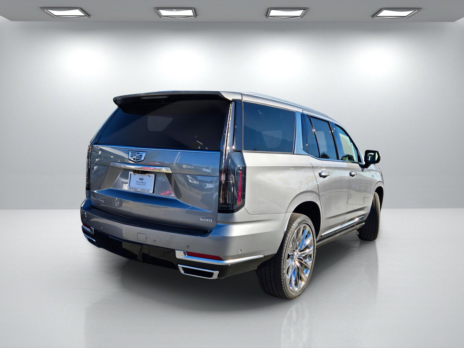New 2026 Cadillac Escalade Luxury w/ LPO, Radiant Package image 4