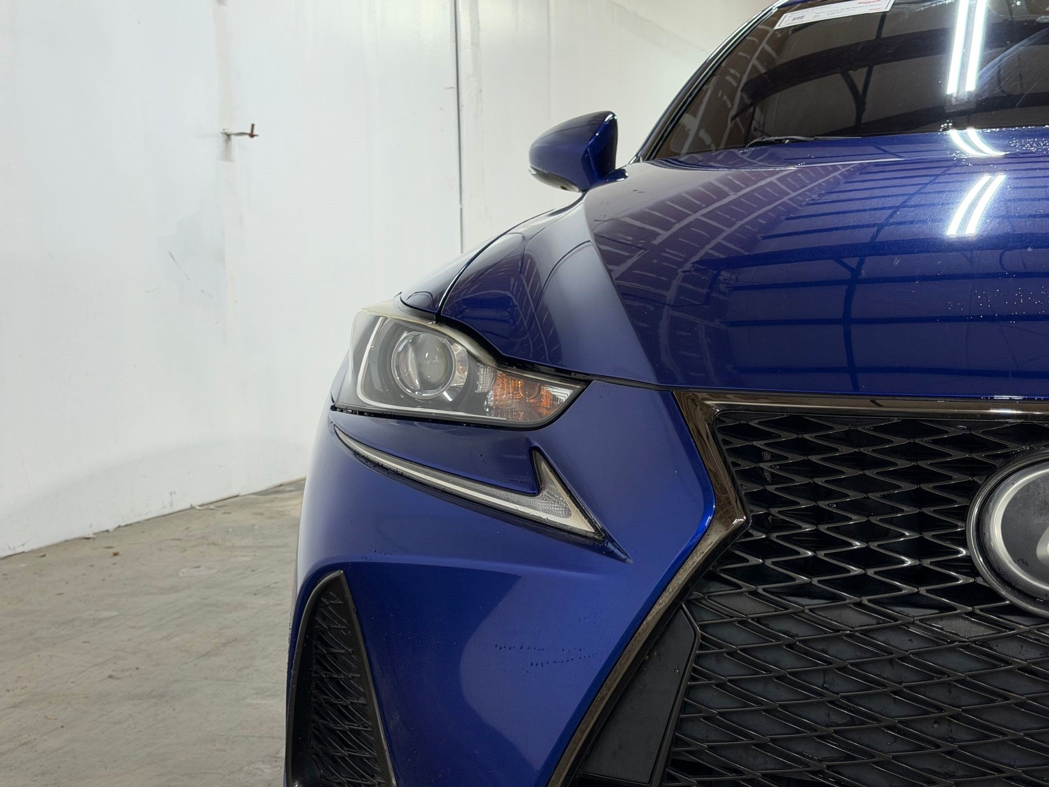 Used 2017 Lexus IS 200t F Sport w/ F Sport Package RWD image 10