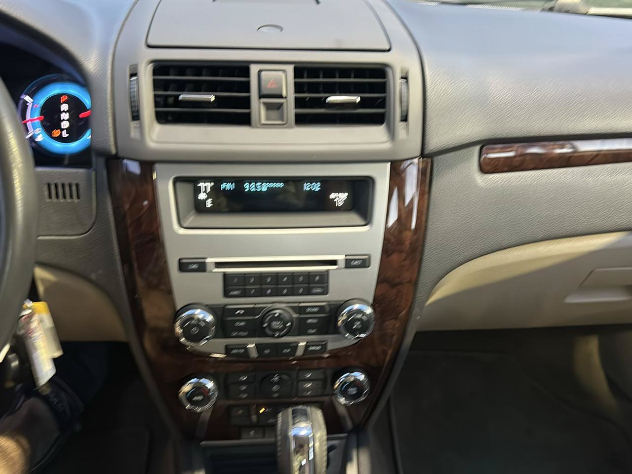 Used 2010 Ford Fusion SEL FWD image 17