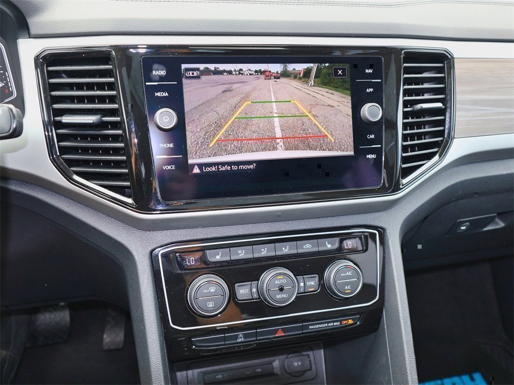 Certified 2022 Volkswagen Atlas SEL image 18