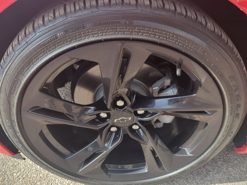 Used 2024 Chevrolet Camaro LT w/ RS Package image 10