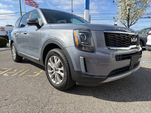 Used 2022 Kia Telluride LX image 3